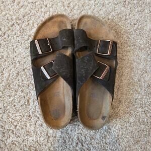 EUC Birkenstock Arizona chocolate brown suede‎ leather slide on sandals sz 8